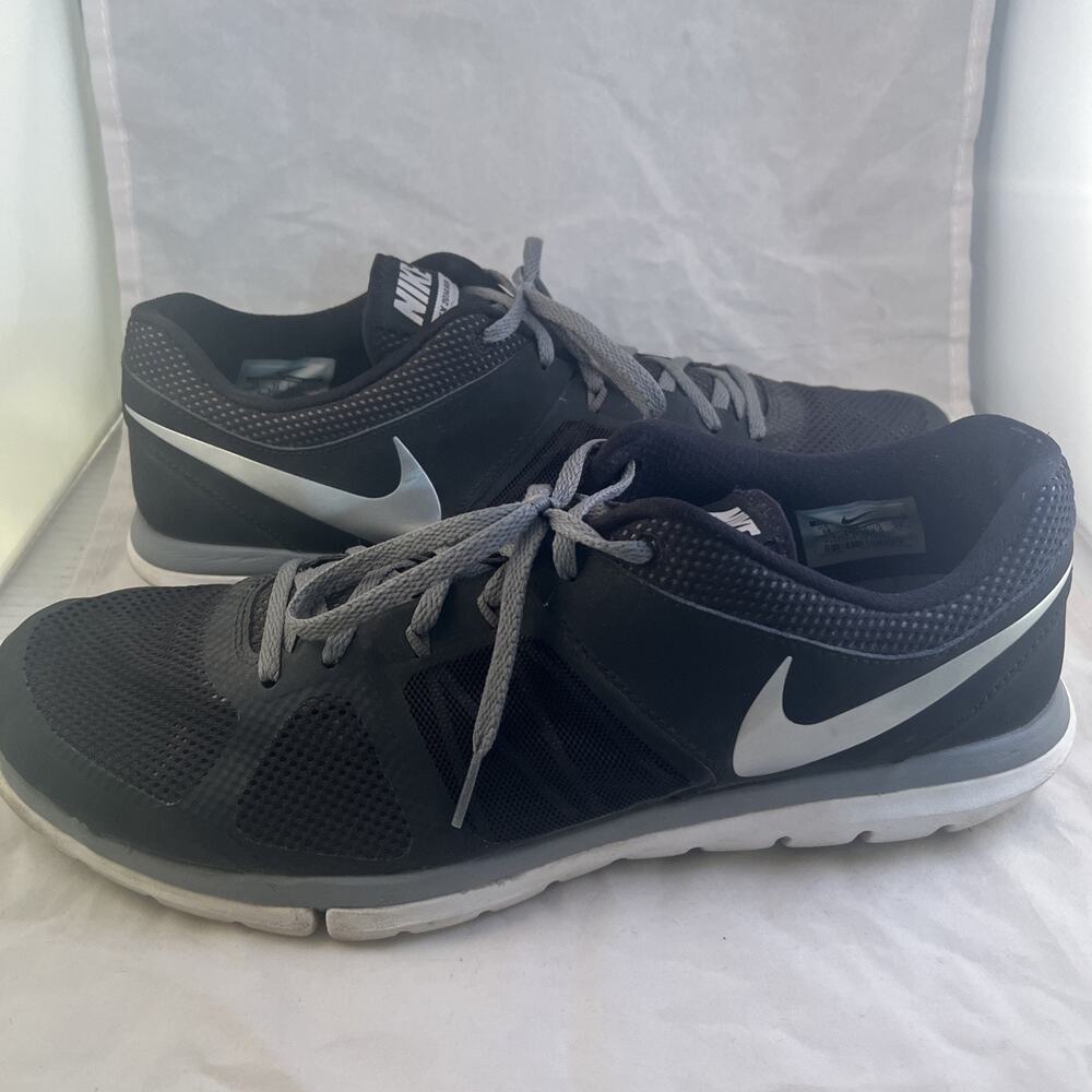 Nike Women's Flex 2014 Run Running Sneakers Black/White Lightweight Size 14